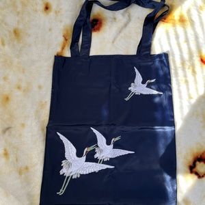 Navy silk tote bag with crane embroidery